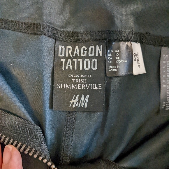 H&M Trish Summerville The Girl with the Dragon Tattoo Pleather Leggings - Picture 2 of 5